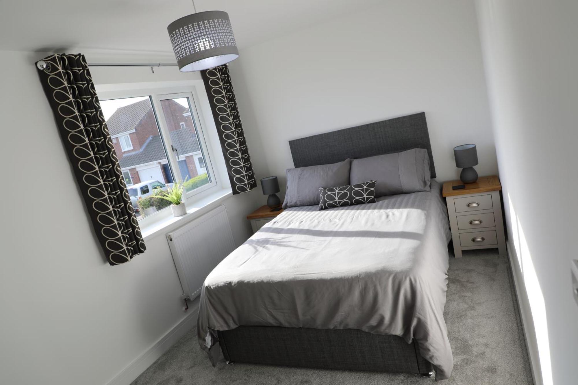 Modern, Two Double Bedroom House With Free Parking 쳅스토 외부 사진