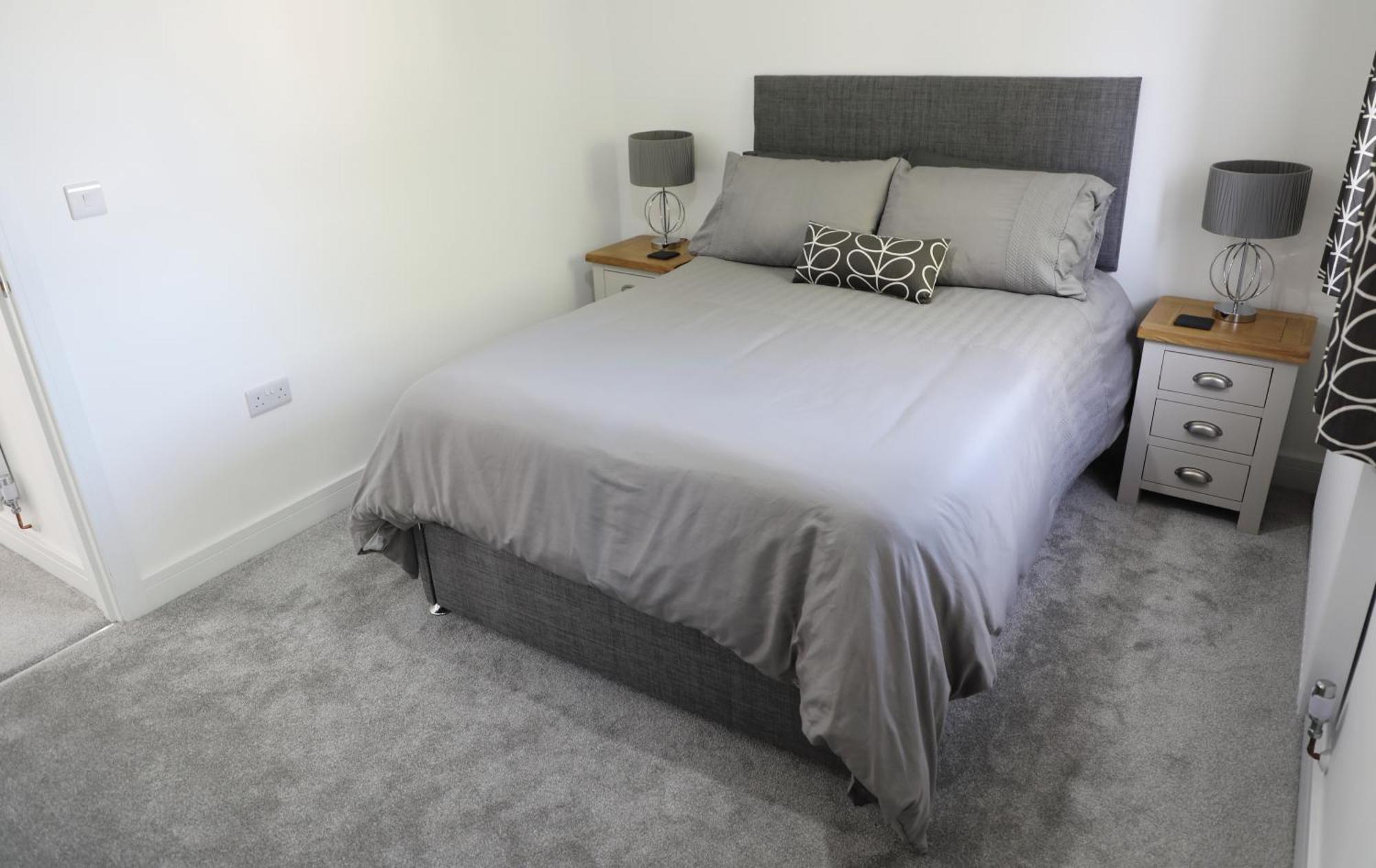 Modern, Two Double Bedroom House With Free Parking 쳅스토 외부 사진