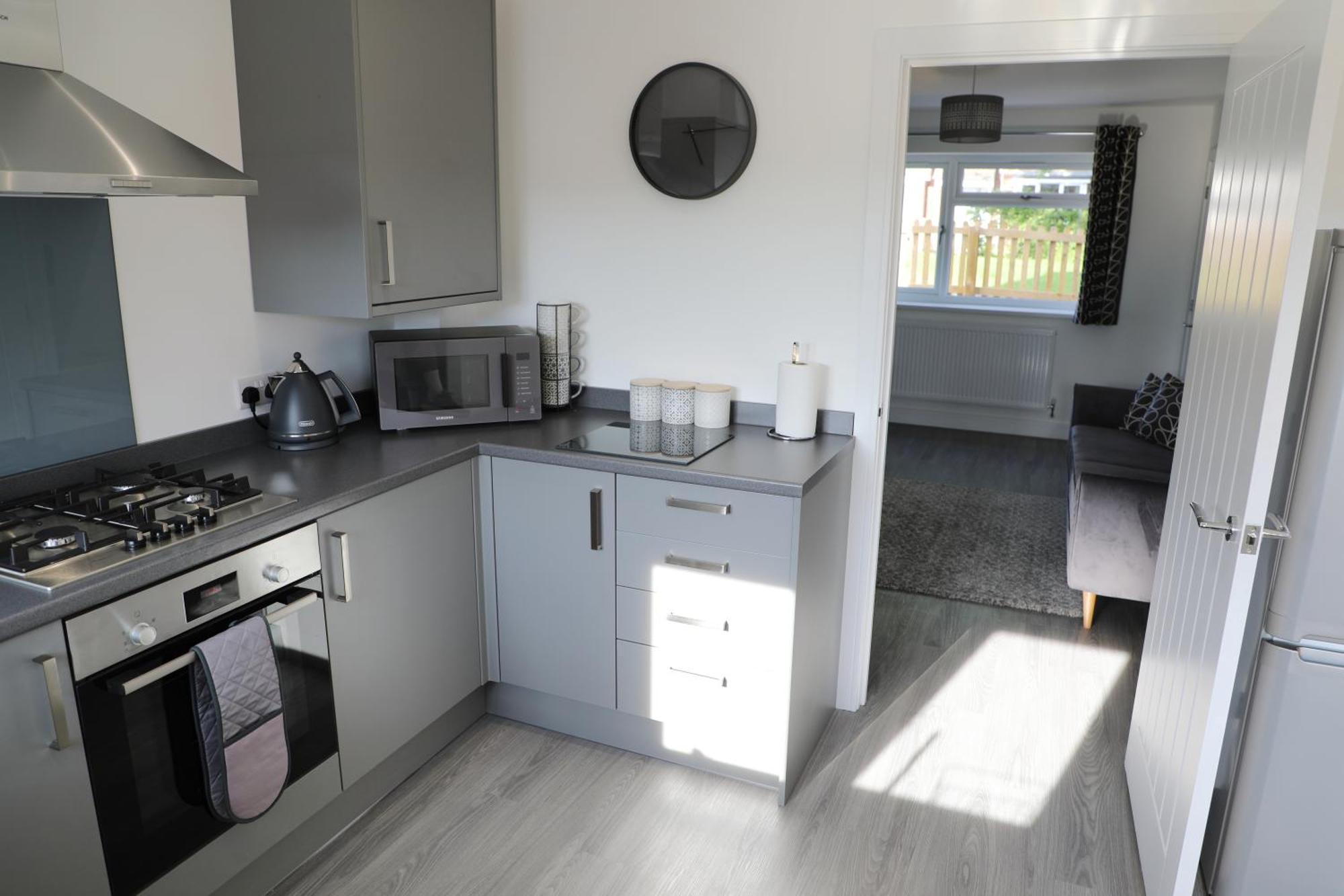 Modern, Two Double Bedroom House With Free Parking 쳅스토 외부 사진